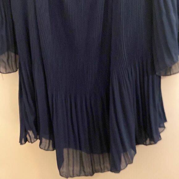 City Chic NWT Top Pleated Off the Shoulder Shirt - Picture 4 of 5